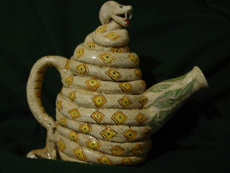 snake_tea_pot_right